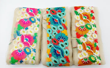 9 Yards Floral Border, Beige Shimmer Tissue Fabric Lace Trim Flowers Embroidery, Floral Sari Trimming